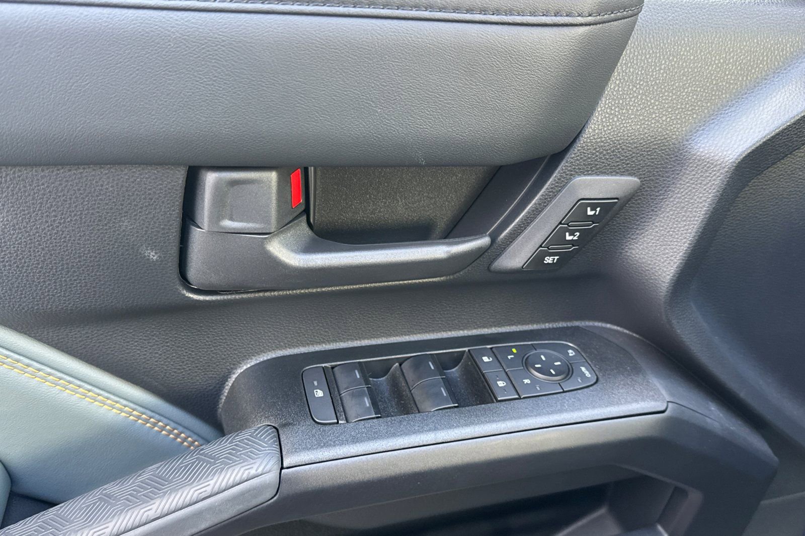 Certified 2025 Toyota 4Runner Trailhunter image 14