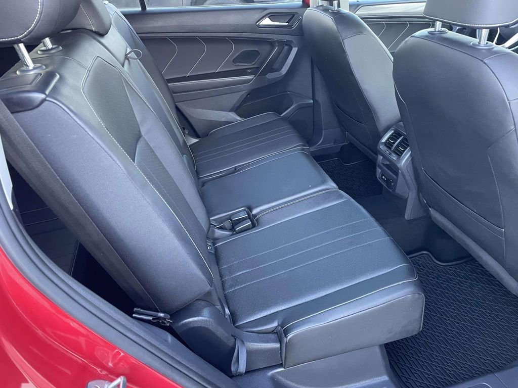 Used 2022 Volkswagen Tiguan SE image 46