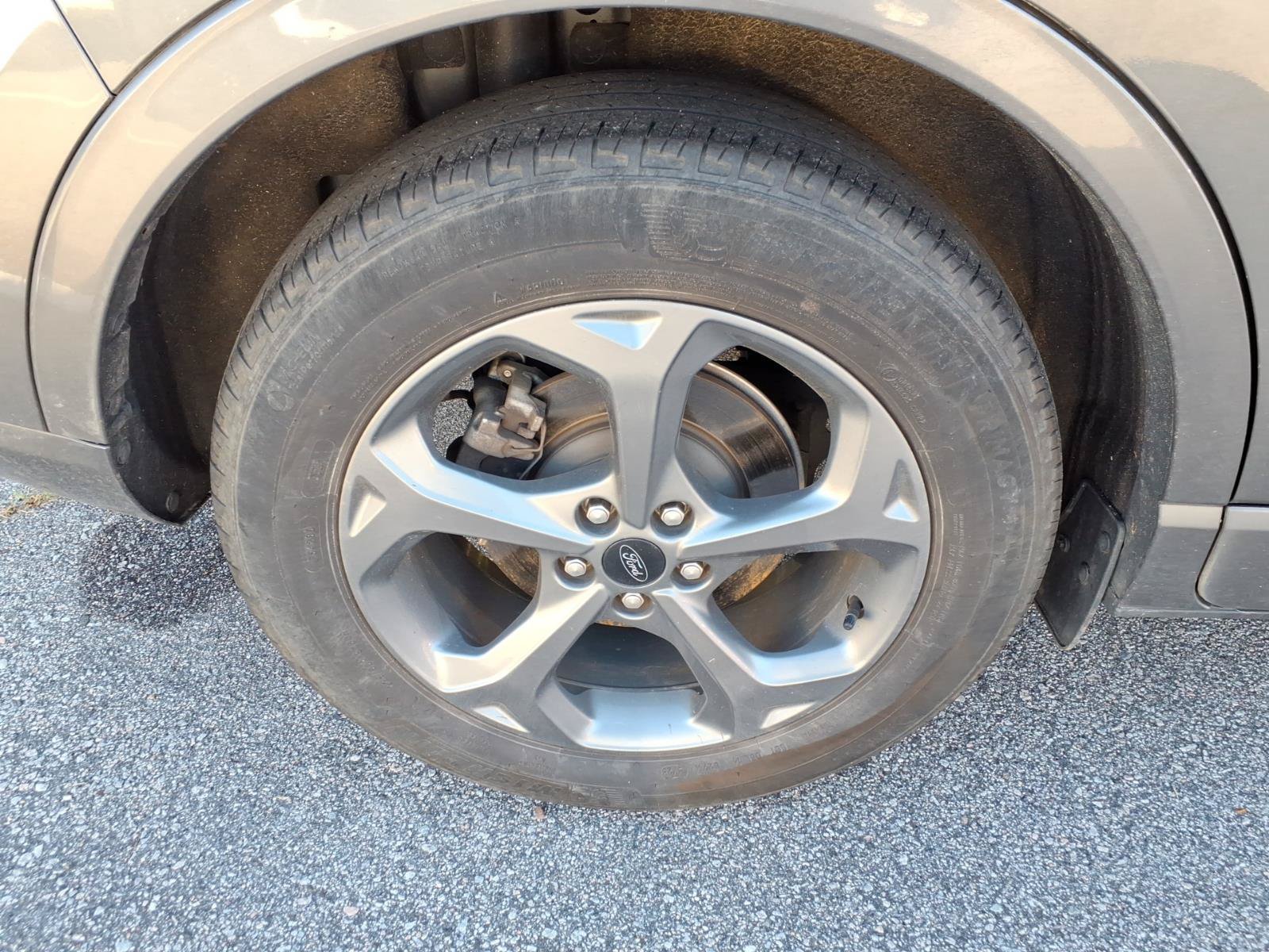 Used 2023 Ford Escape ST-Line w/ Tech Pack #1 FWD image 10