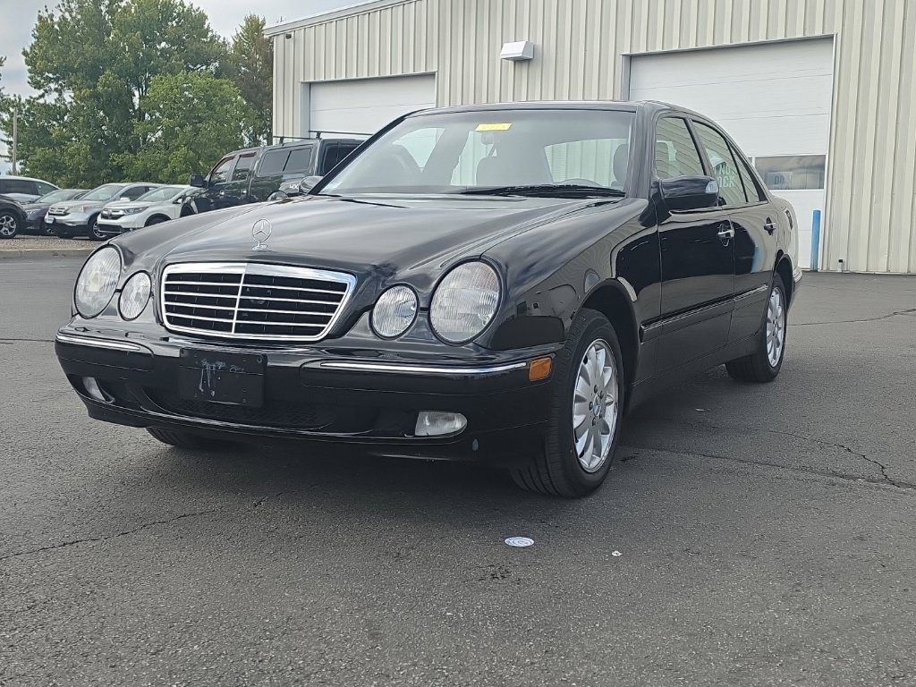 Used 2002 Mercedes-Benz E 320 4MATIC Sedan image 3
