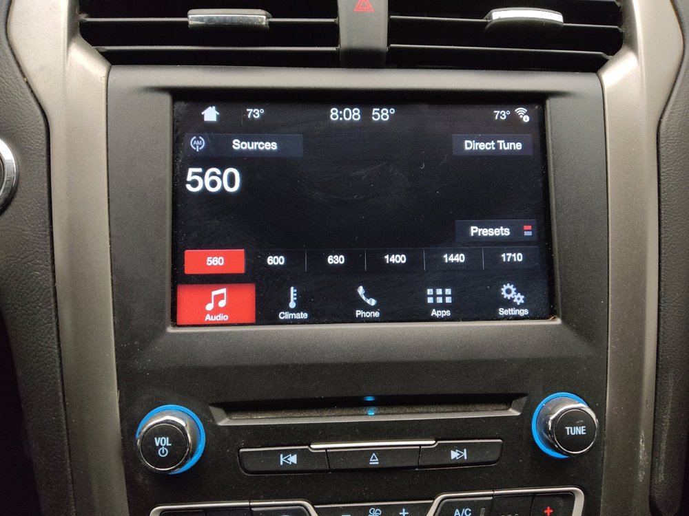 Used 2017 Ford Fusion SE w/ Equipment Group 201A image 25