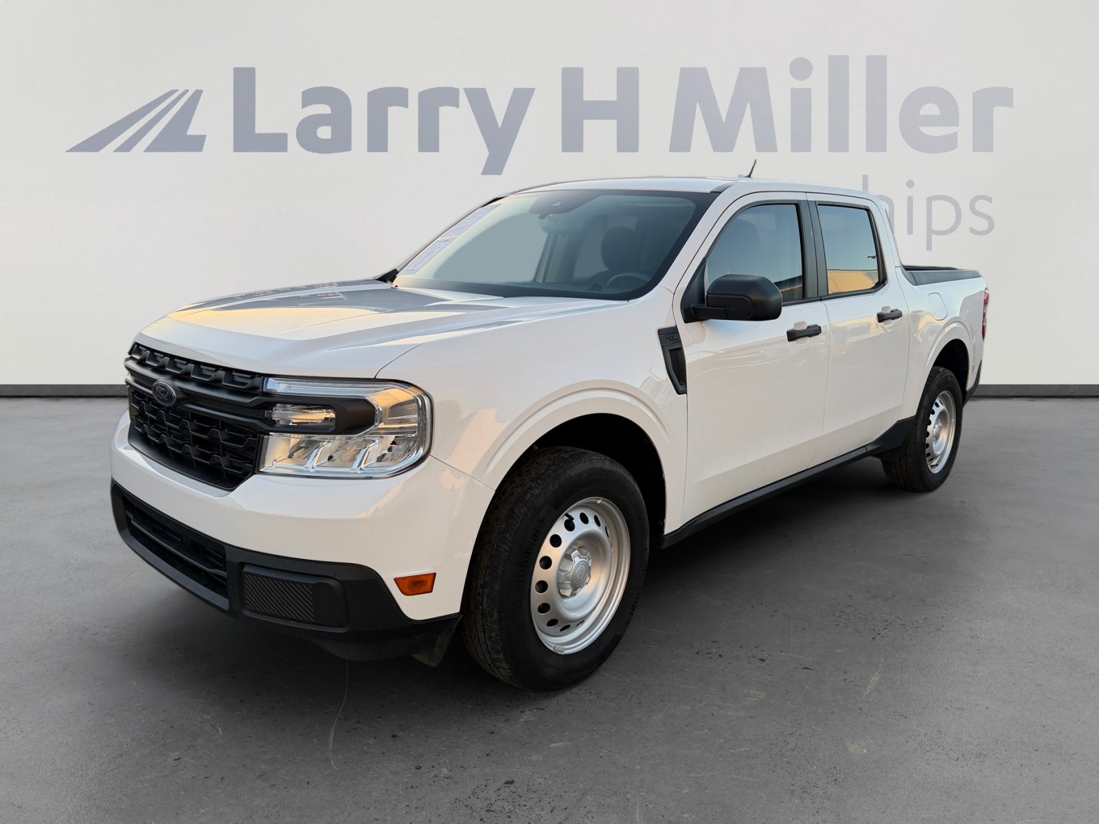 Certified 2024 Ford Maverick XL FWD image 1