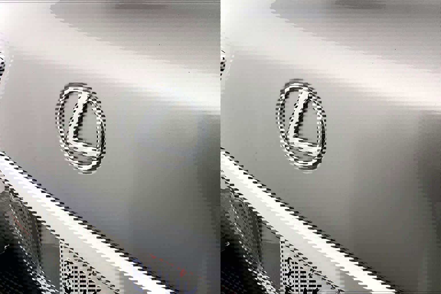 Used 2021 Lexus LX 570 4WD w/ 3rd Row & Luxury Pkg image 29