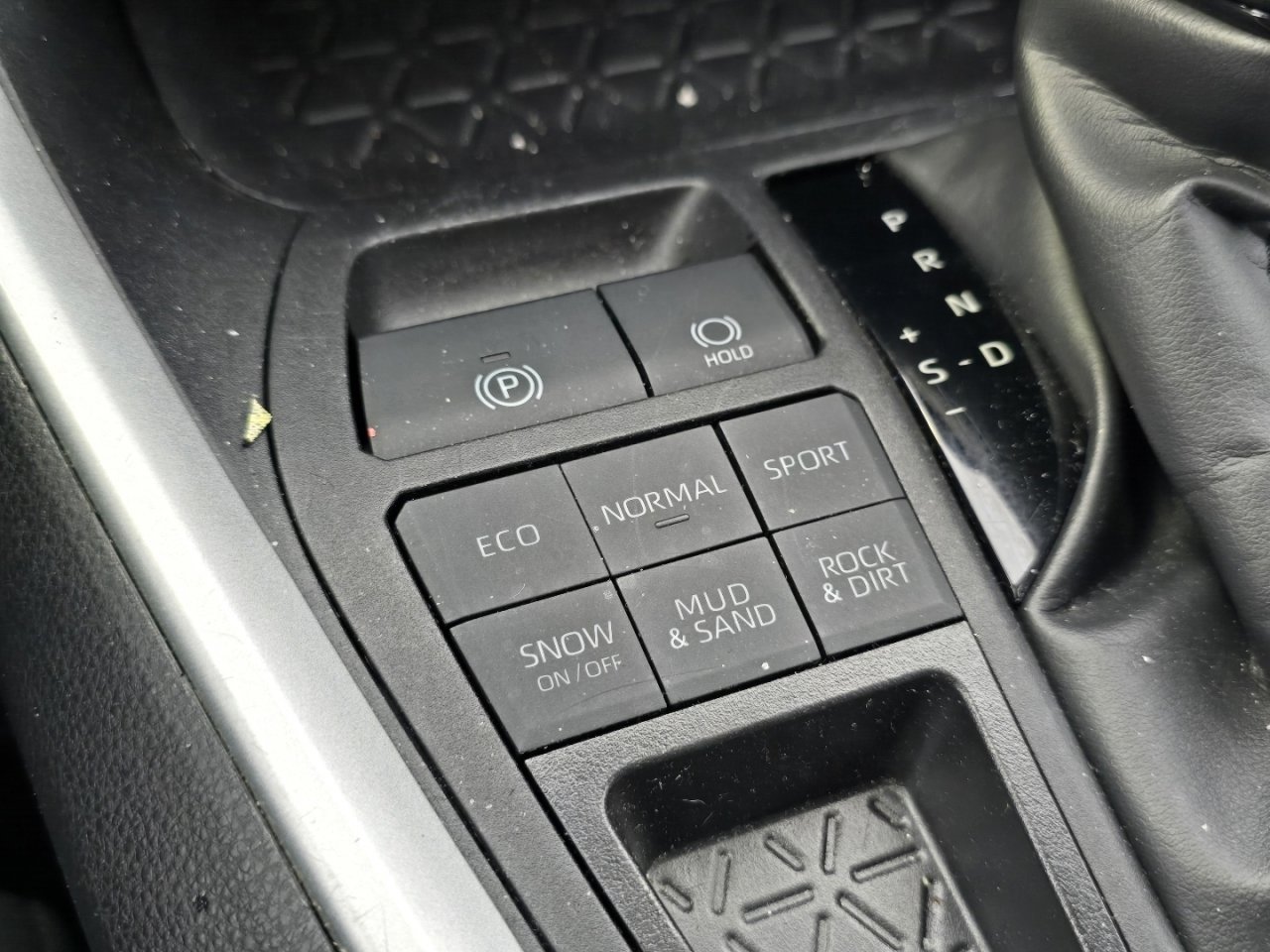 Certified 2024 Toyota RAV4 LE image 22