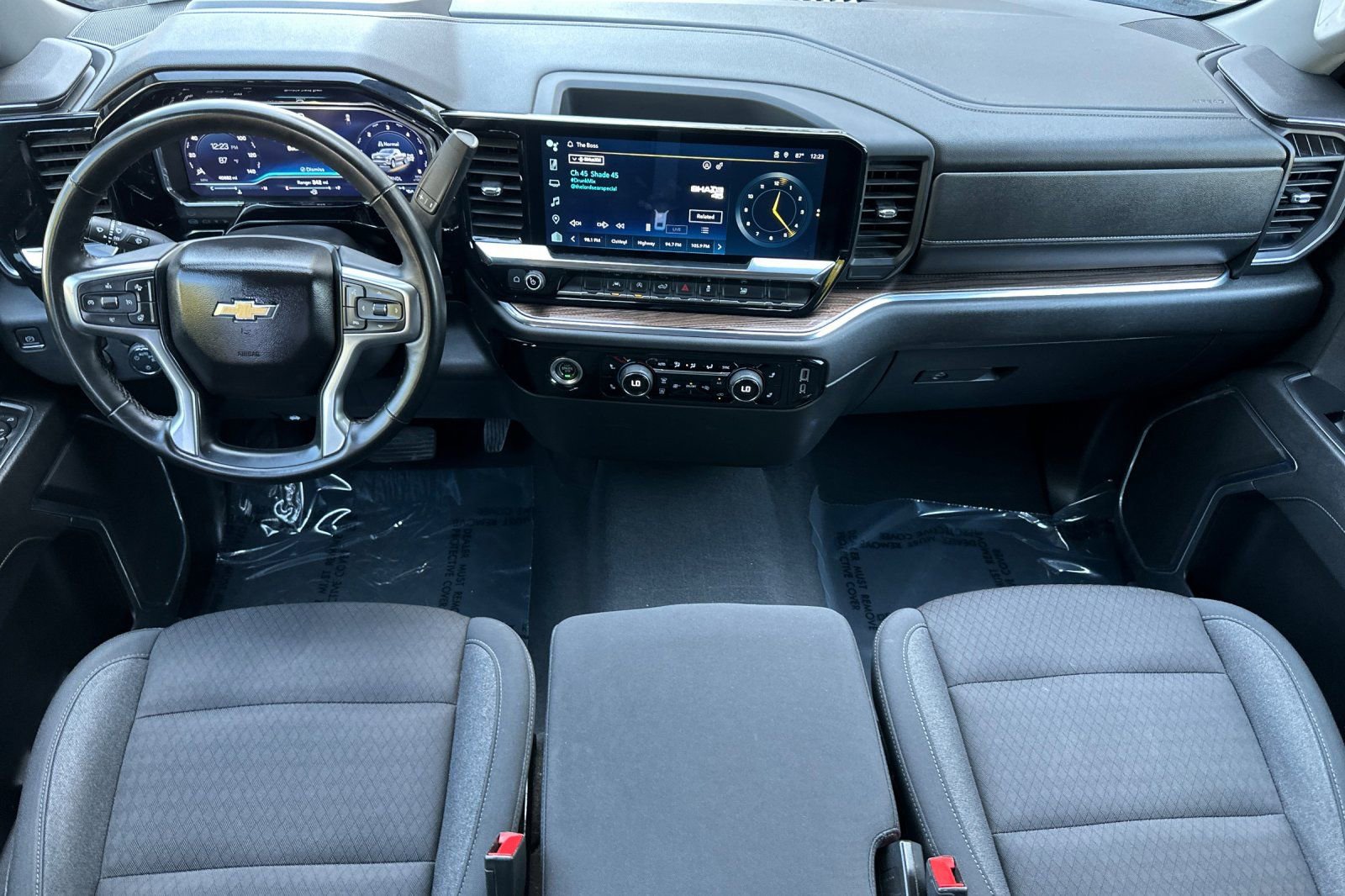 Used 2024 Chevrolet Silverado 1500 LT w/ Protection Package image 16