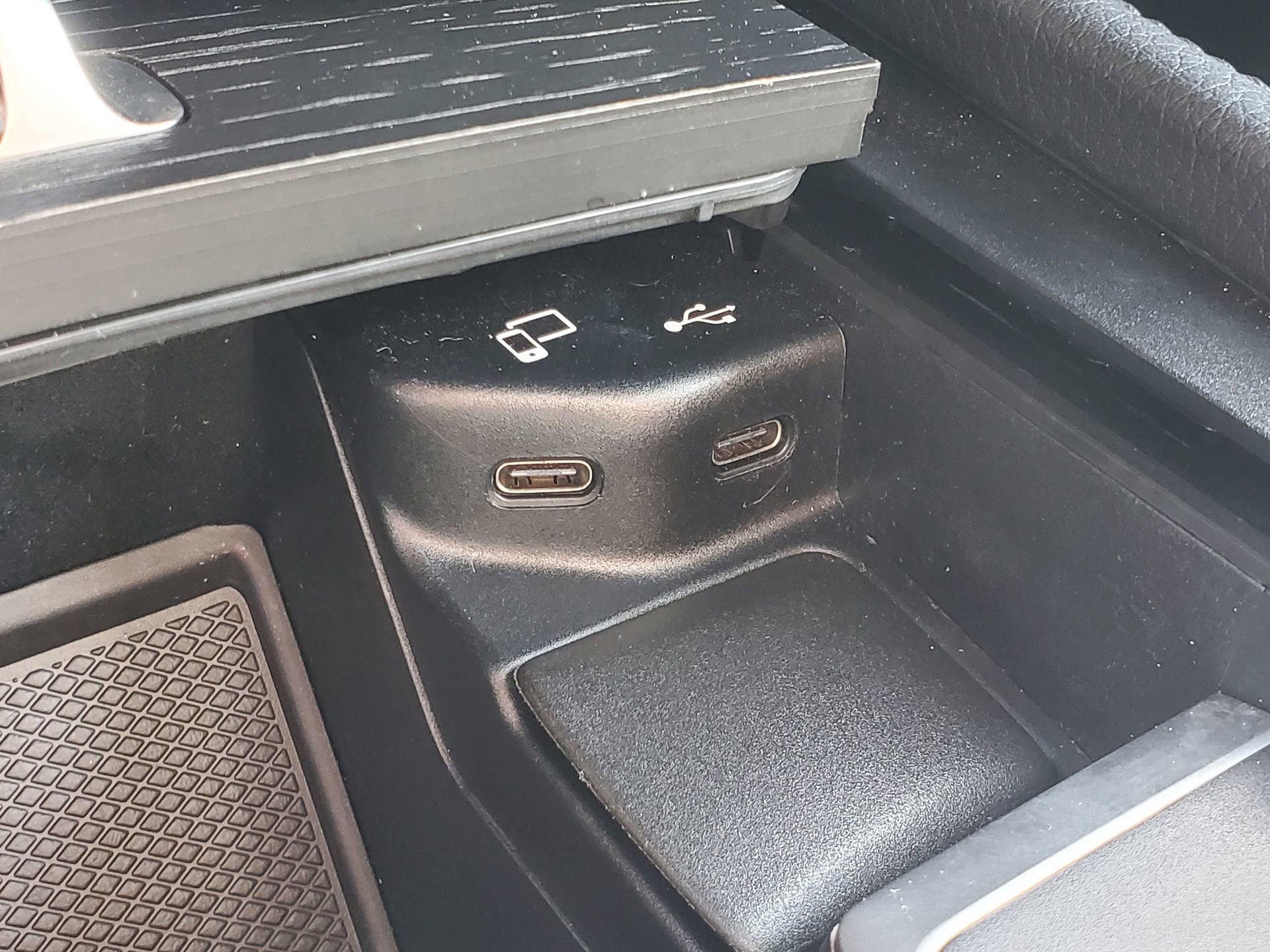 Used 2022 Mercedes-Benz GLE 350 w/ Premium Package image 29