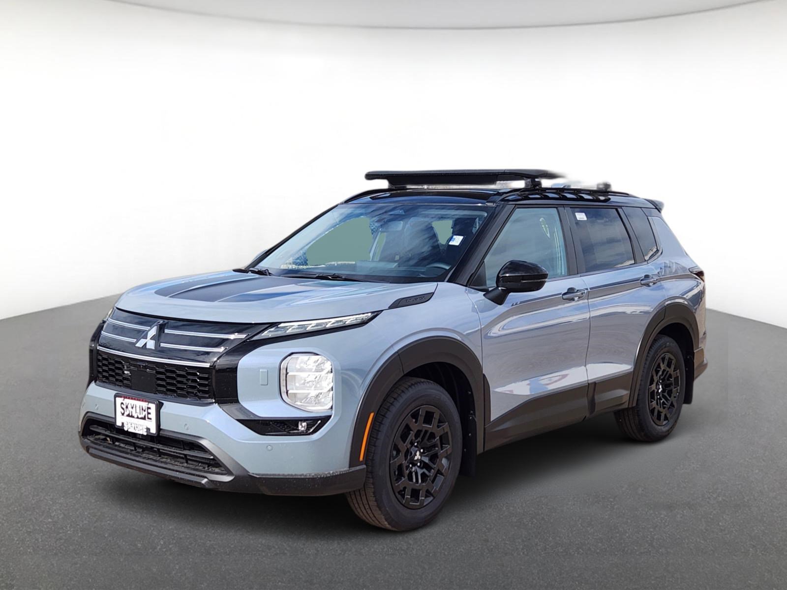 New 2026 Mitsubishi Outlander AWD image 2