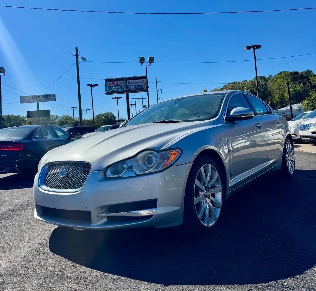 Used 2010 Jaguar XF Luxury image 5