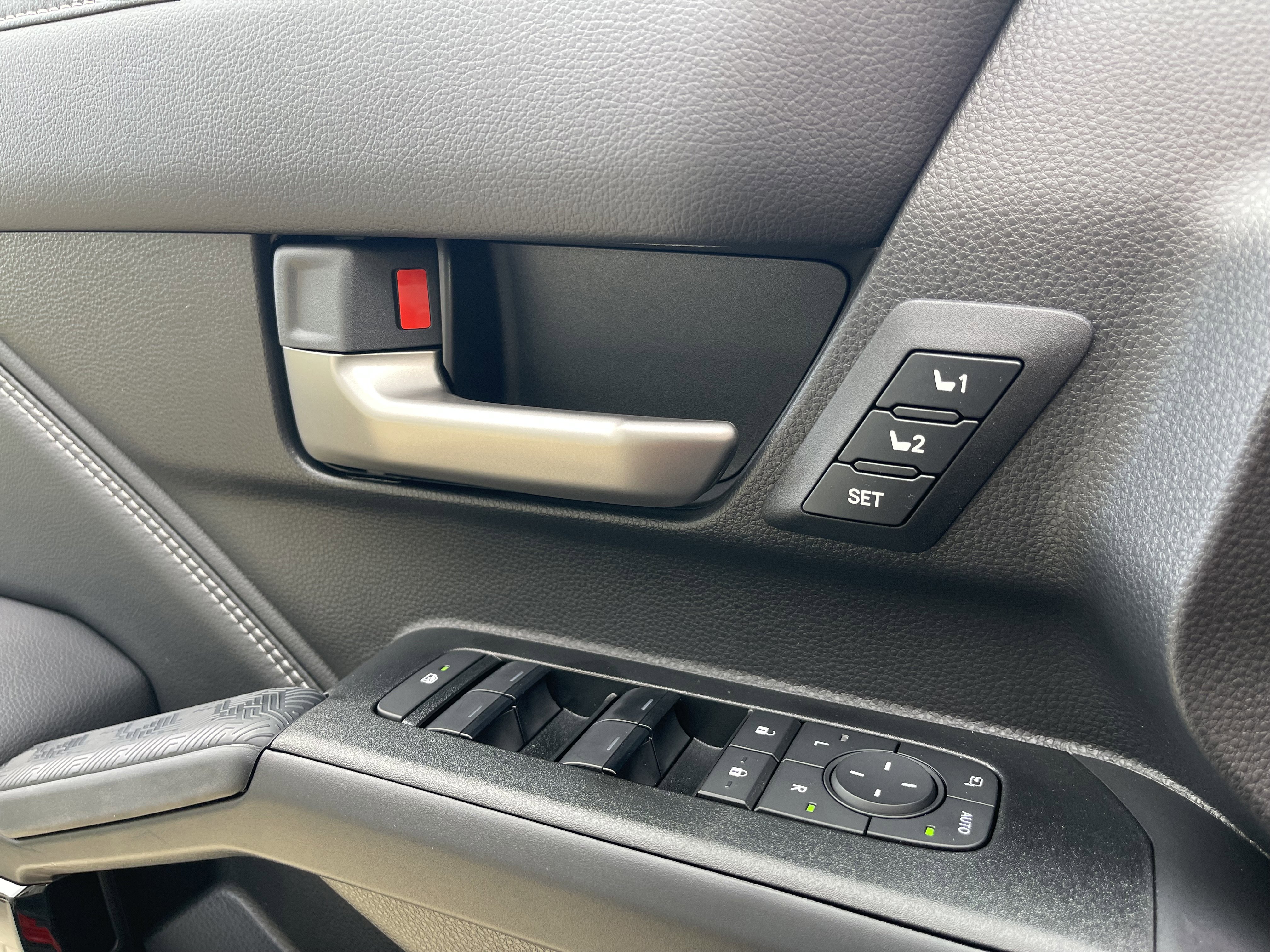 Used 2026 Toyota 4Runner Limited image 11