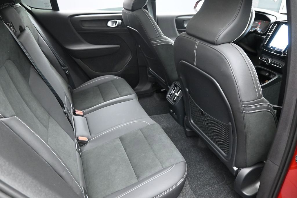 Used 2023 Volvo C40 P8 Recharge Ultimate AWD/4WD image 30