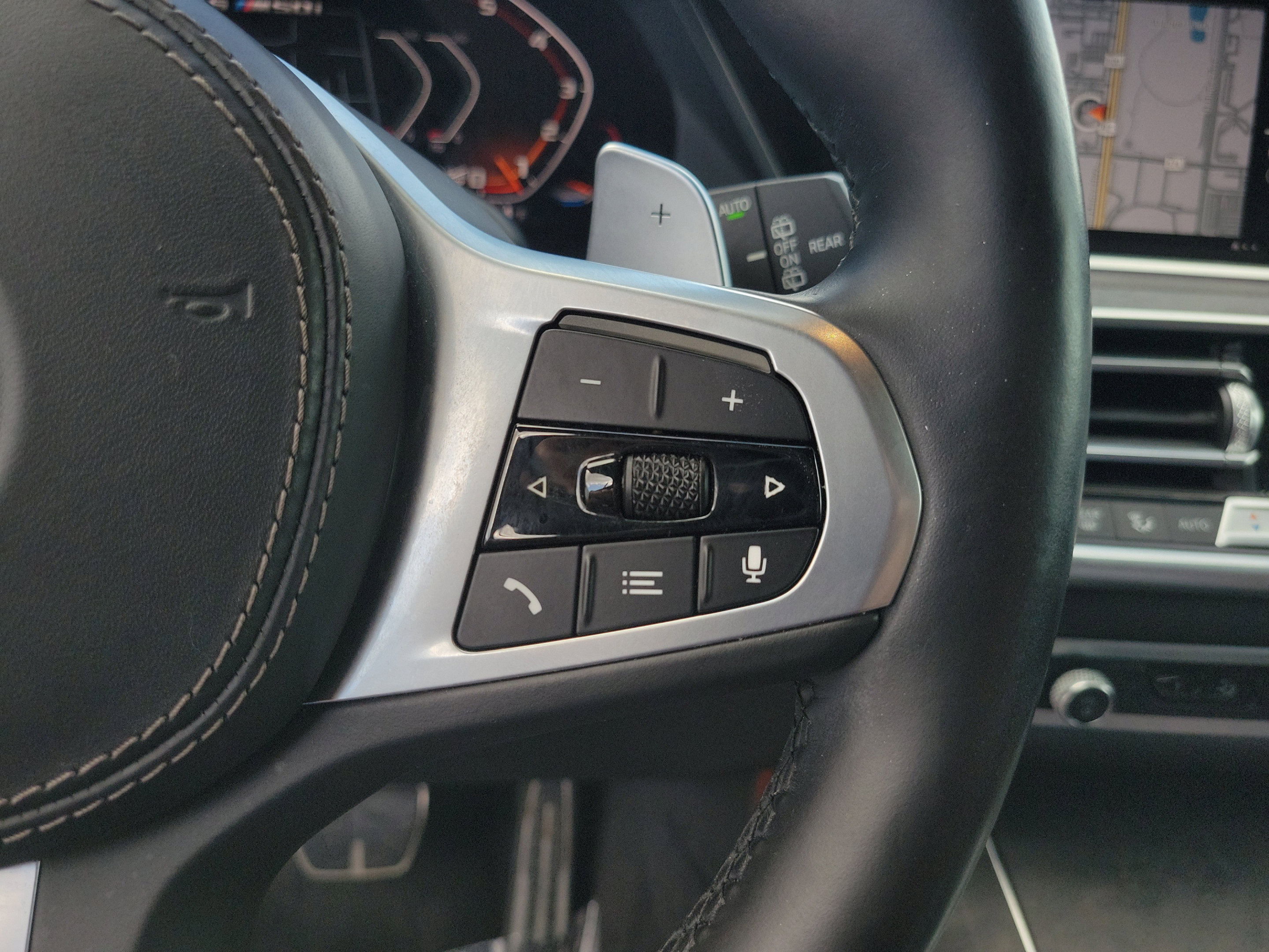 Used 2022 BMW X5 M50i AWD/4WD image 28