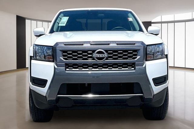 Used 2025 Nissan Frontier SV RWD image 2