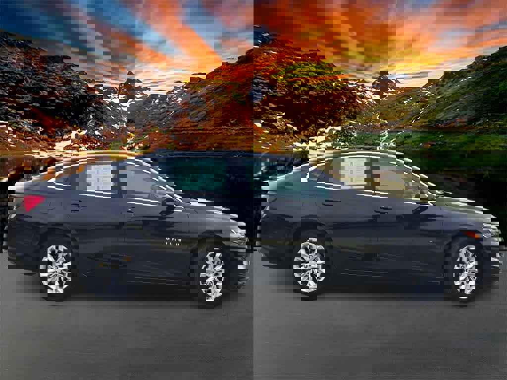 Used 2023 Chevrolet Malibu LT image 3