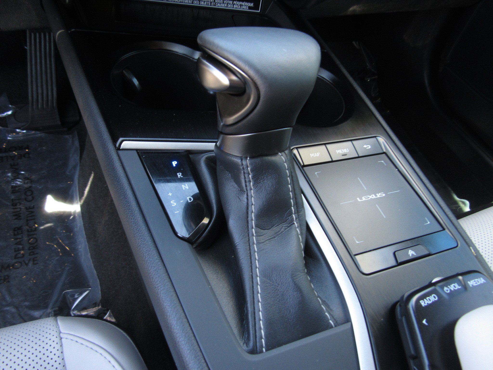 Used 2022 Lexus UX 250h w/ Luxury Package AWD/4WD image 22
