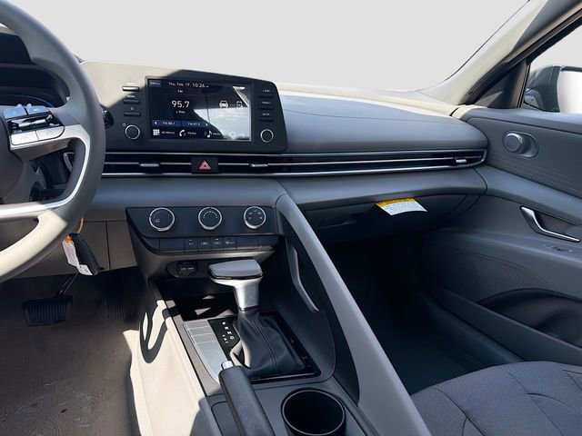 New 2026 Hyundai Elantra SE image 22