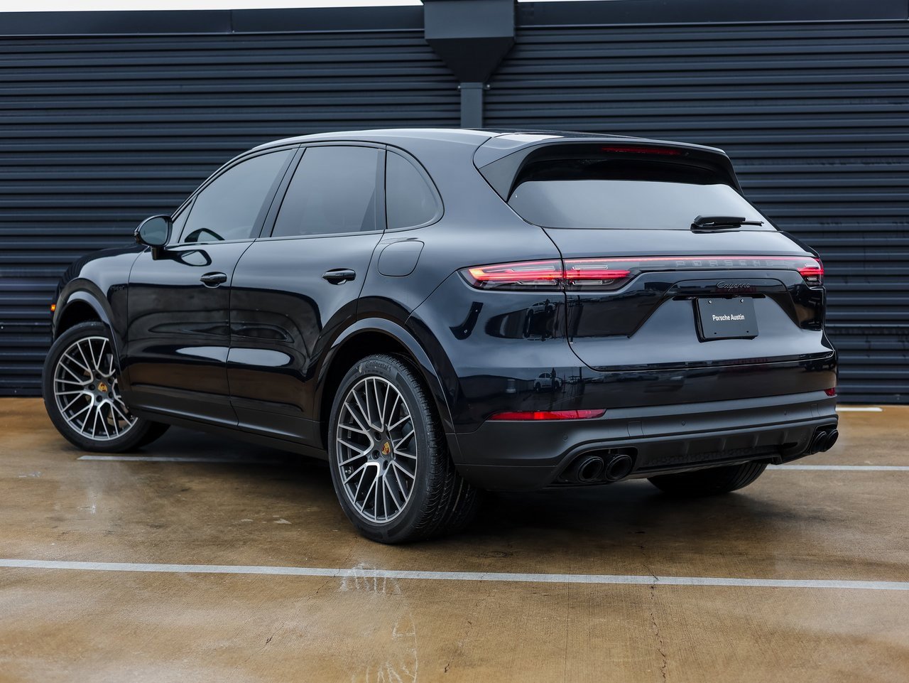 Certified 2022 Porsche Cayenne E-Hybrid image 3