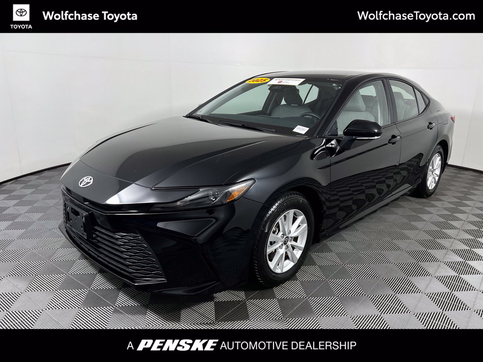 Certified 2025 Toyota Camry LE FWD image 1