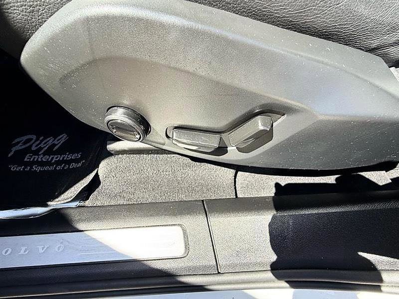 Used 2024 Volvo XC60 B5 Core w/ Protection Package Premier image 22
