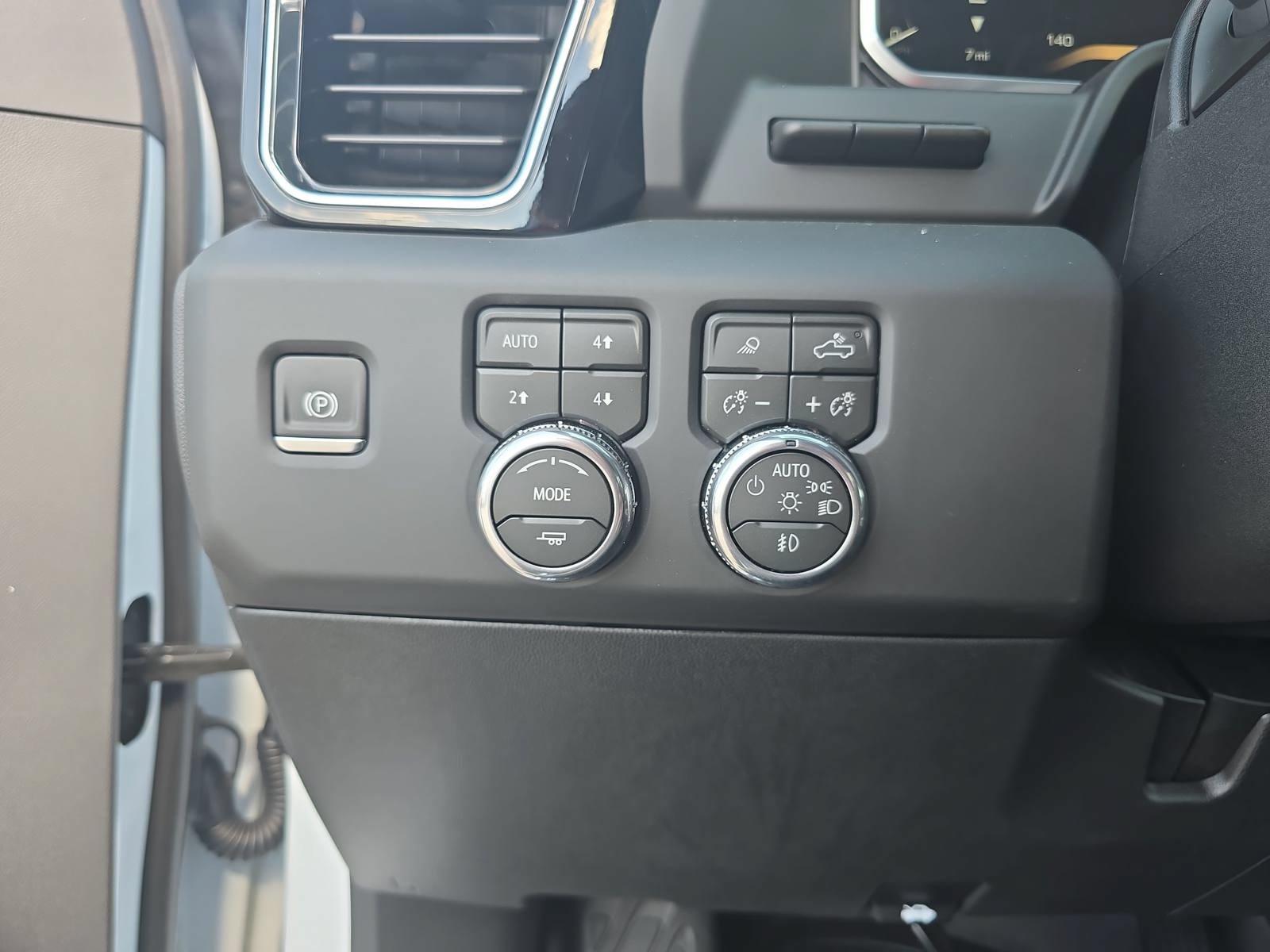 New 2026 GMC Sierra 2500 Denali Ultimate AWD/4WD image 25