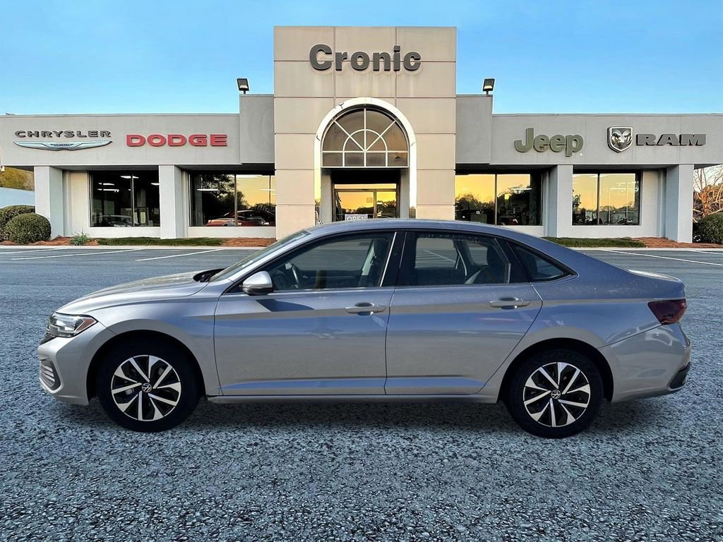 Used 2024 Volkswagen Jetta S image 6