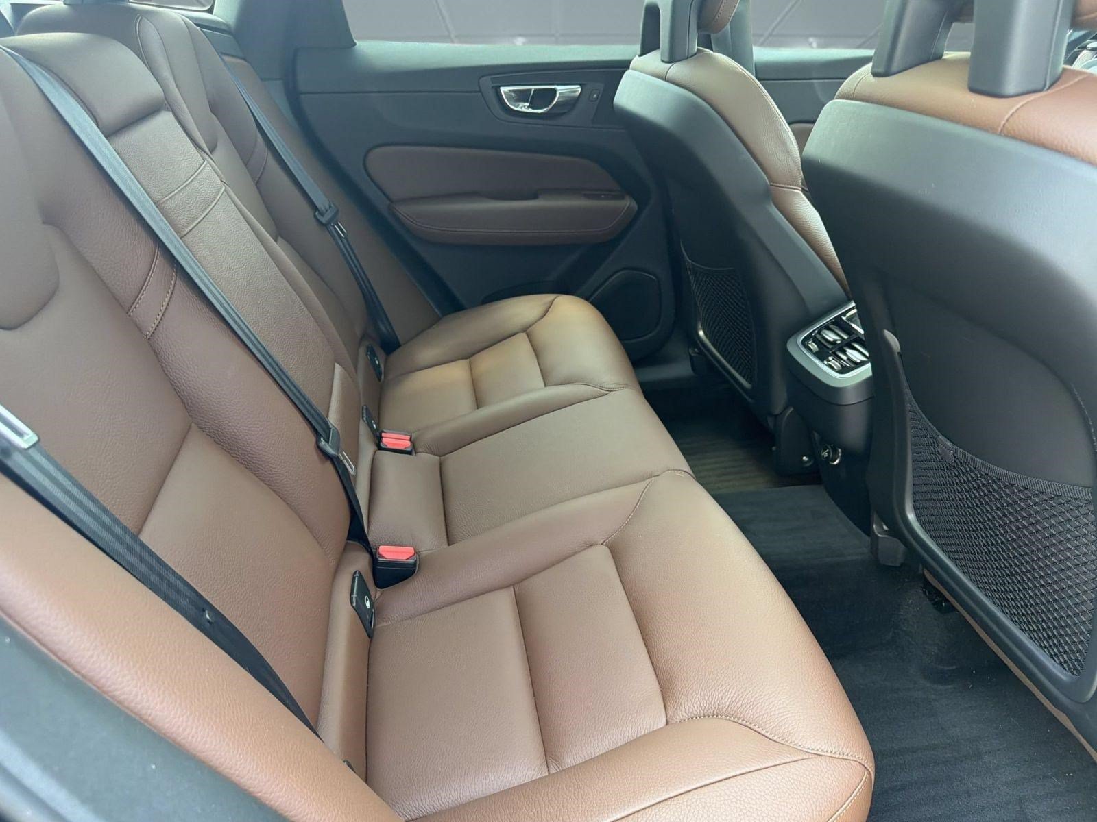 Used 2018 Volvo XC60 T5 Inscription w/ Convenience Package AWD/4WD image 30