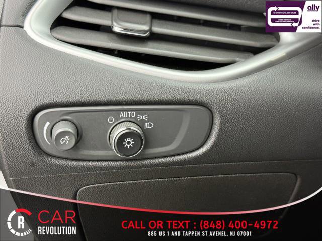 Used 2022 Chevrolet Malibu LS image 38