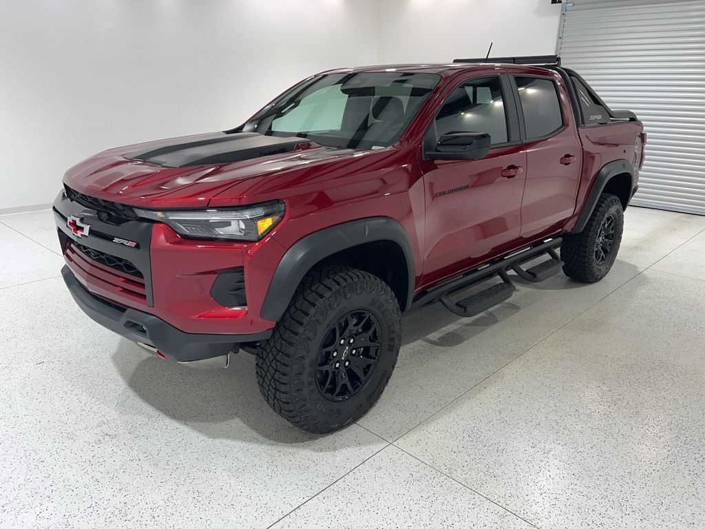 New 2025 Chevrolet Colorado ZR2 w/ Midnight Edition AWD/4WD video 1