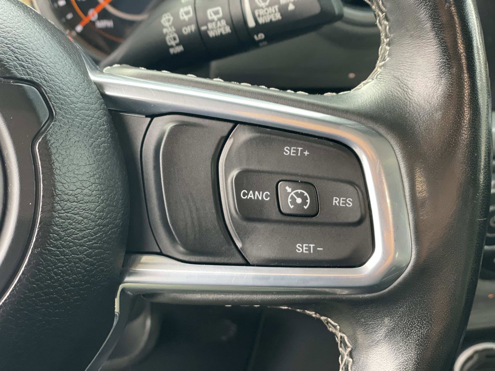 Used 2022 Jeep Wrangler Unlimited Sahara w/ Cold Weather Group image 9