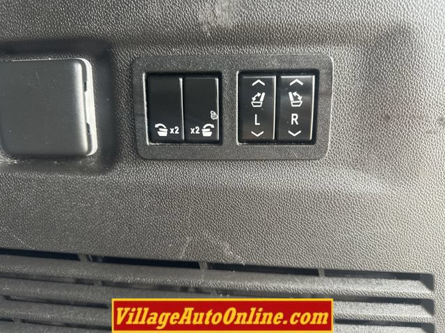 Used 2021 Chevrolet Suburban High Country w/ Premium Package AWD/4WD image 46