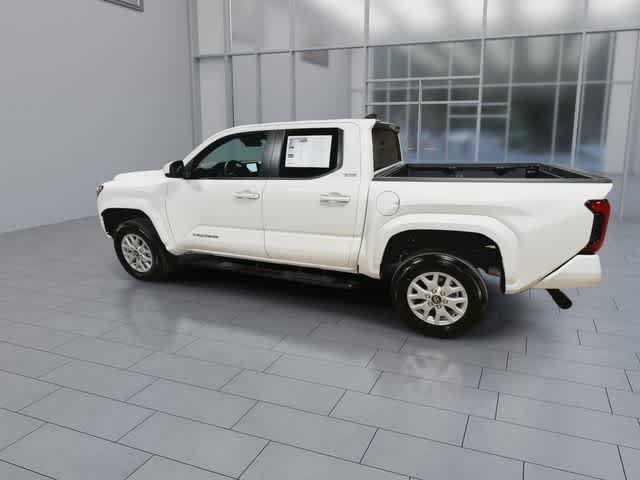 Used 2026 Toyota Tacoma SR5 AWD/4WD image 6