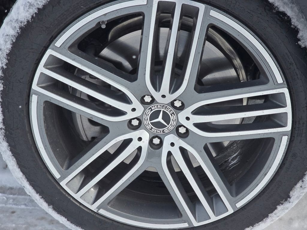 Used 2026 Mercedes-Benz GLS 450 4MATIC image 10