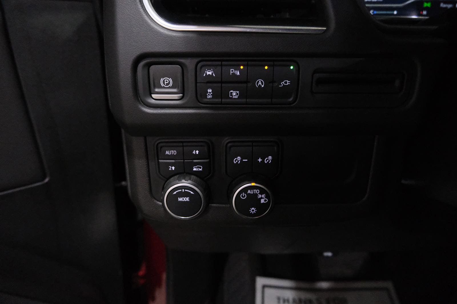 Used 2022 Chevrolet Tahoe RST w/ Luxury Package image 40
