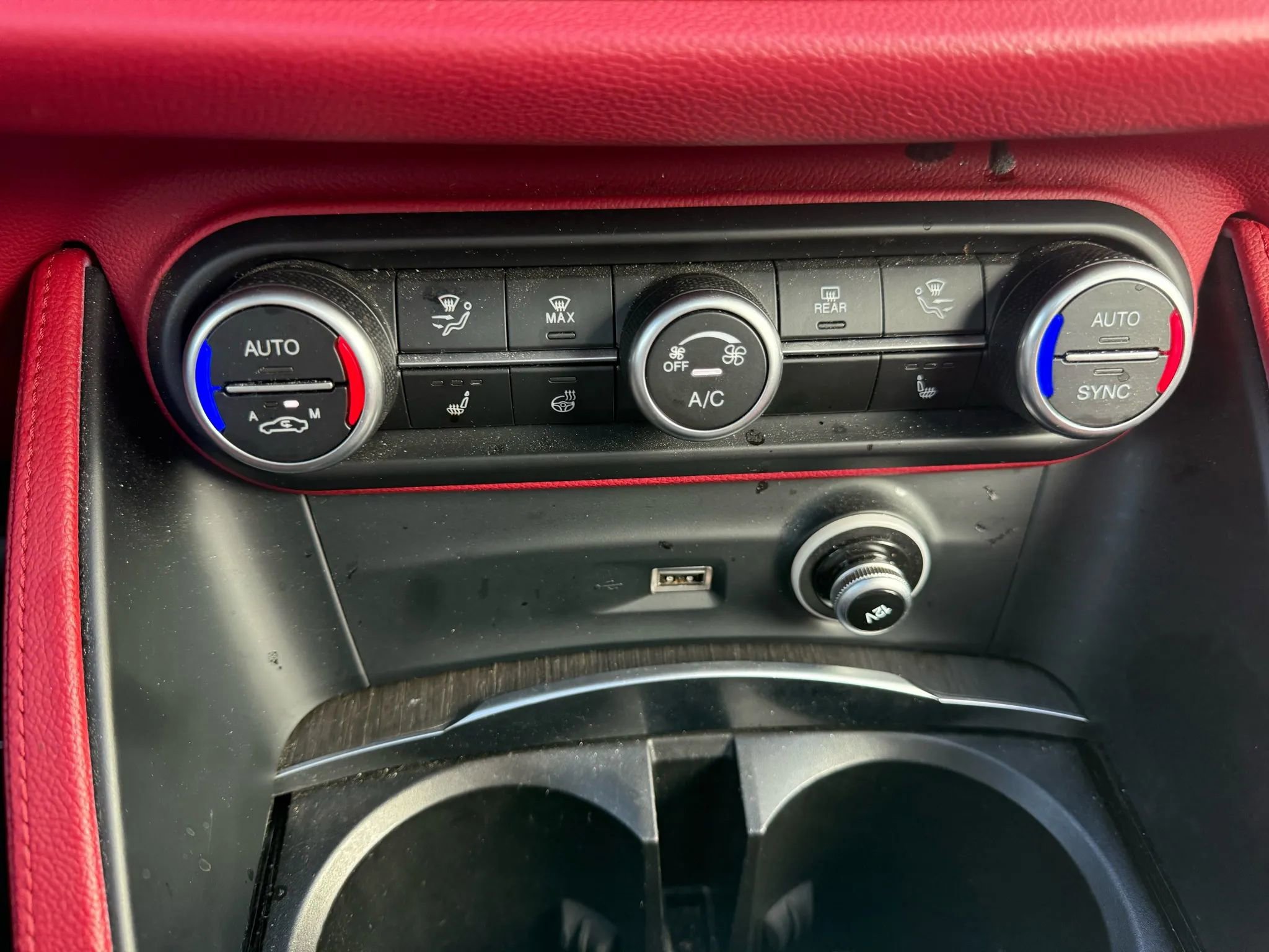 Used 2021 Alfa Romeo Stelvio Ti w/ Active Assist 2 Package TI image 27