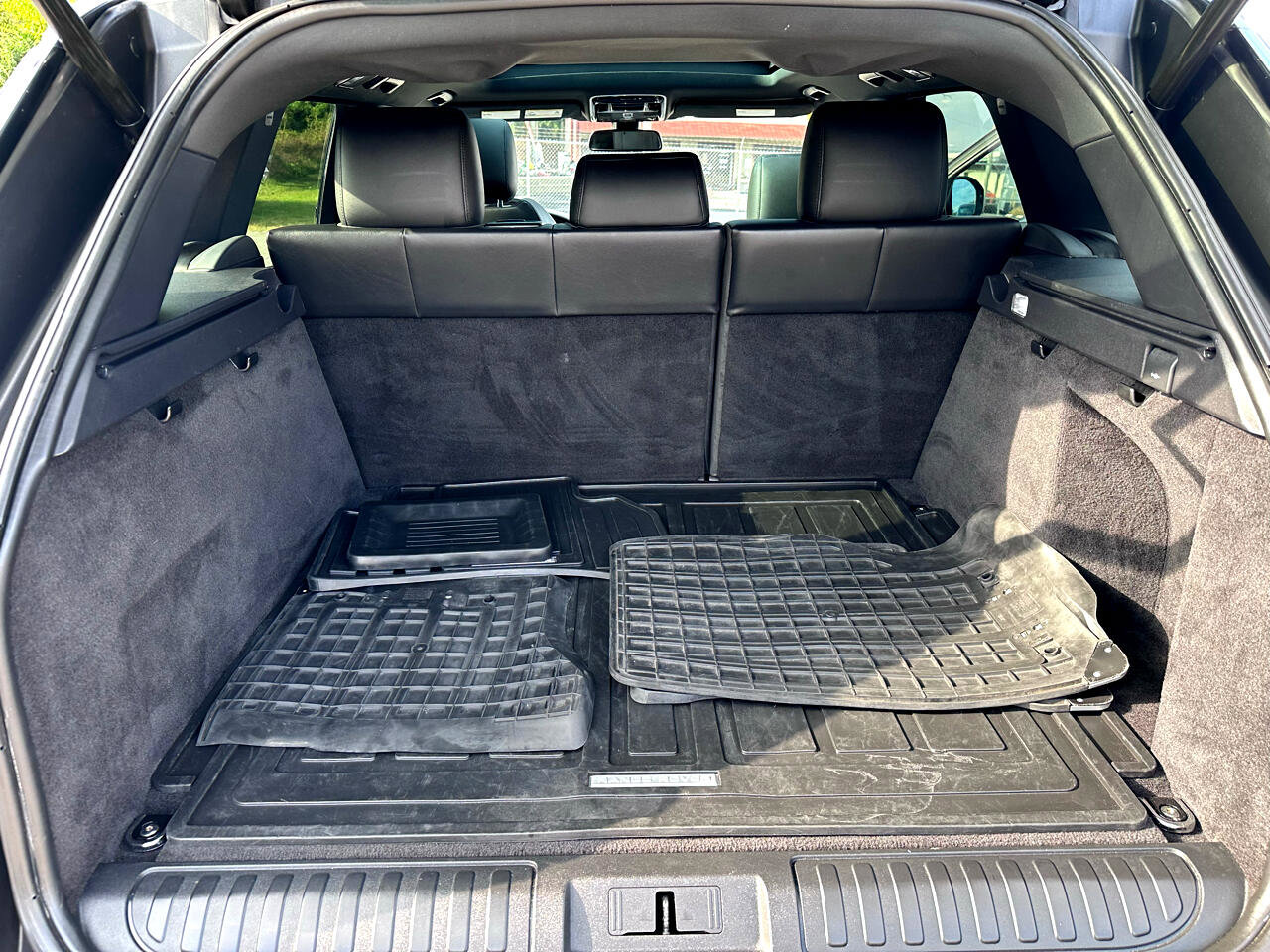 Used 2016 Land Rover Range Rover Sport SE image 37