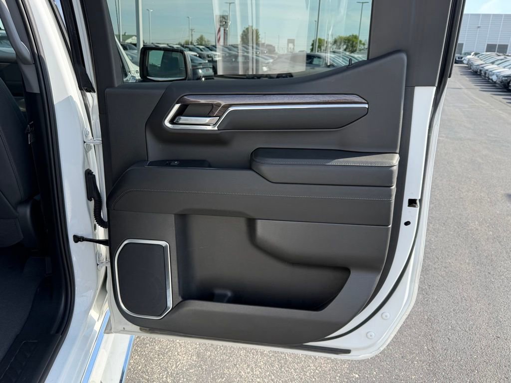 Used 2023 Chevrolet Silverado 1500 LTZ w/ LTZ Convenience Package II image 21