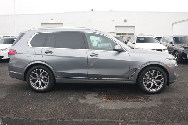 Used 2025 BMW X7 xDrive40i w/ Executive Package image 11