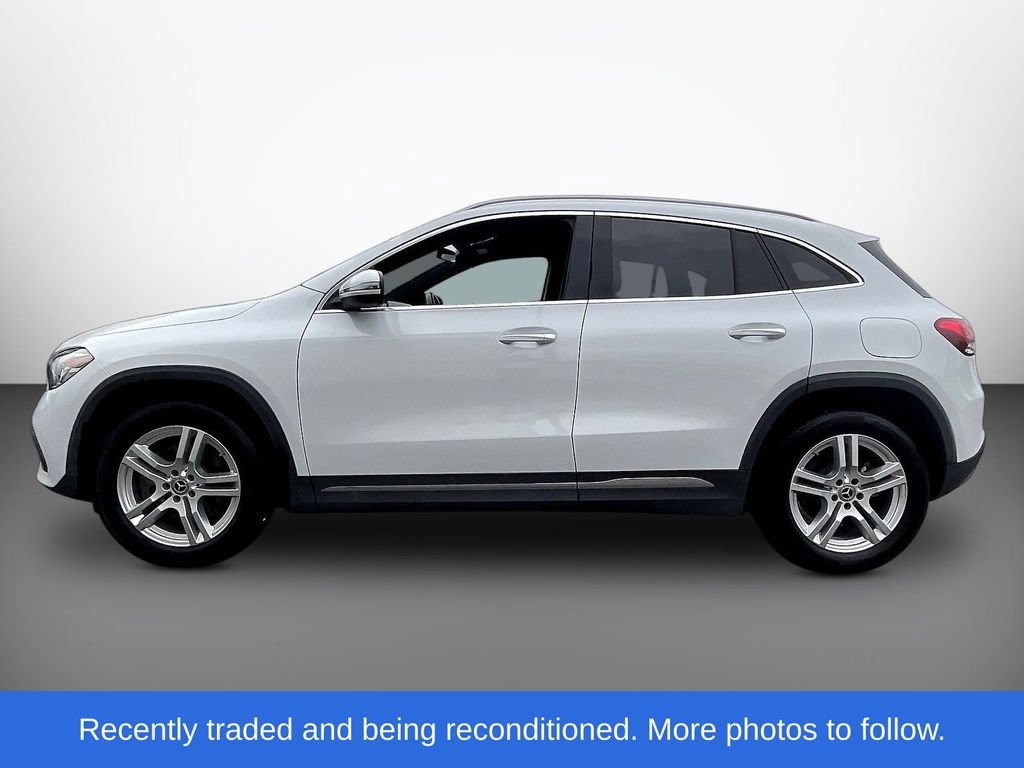 Used 2023 Mercedes-Benz GLA 250 4MATIC w/ Premium Package image 4