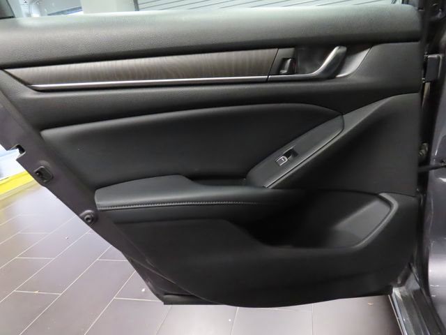 Used 2018 Honda Accord EX-L image 11