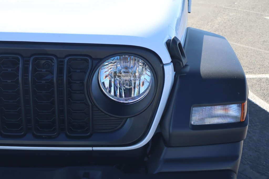 Used 2025 Jeep Wrangler Unlimited Sport AWD/4WD image 8