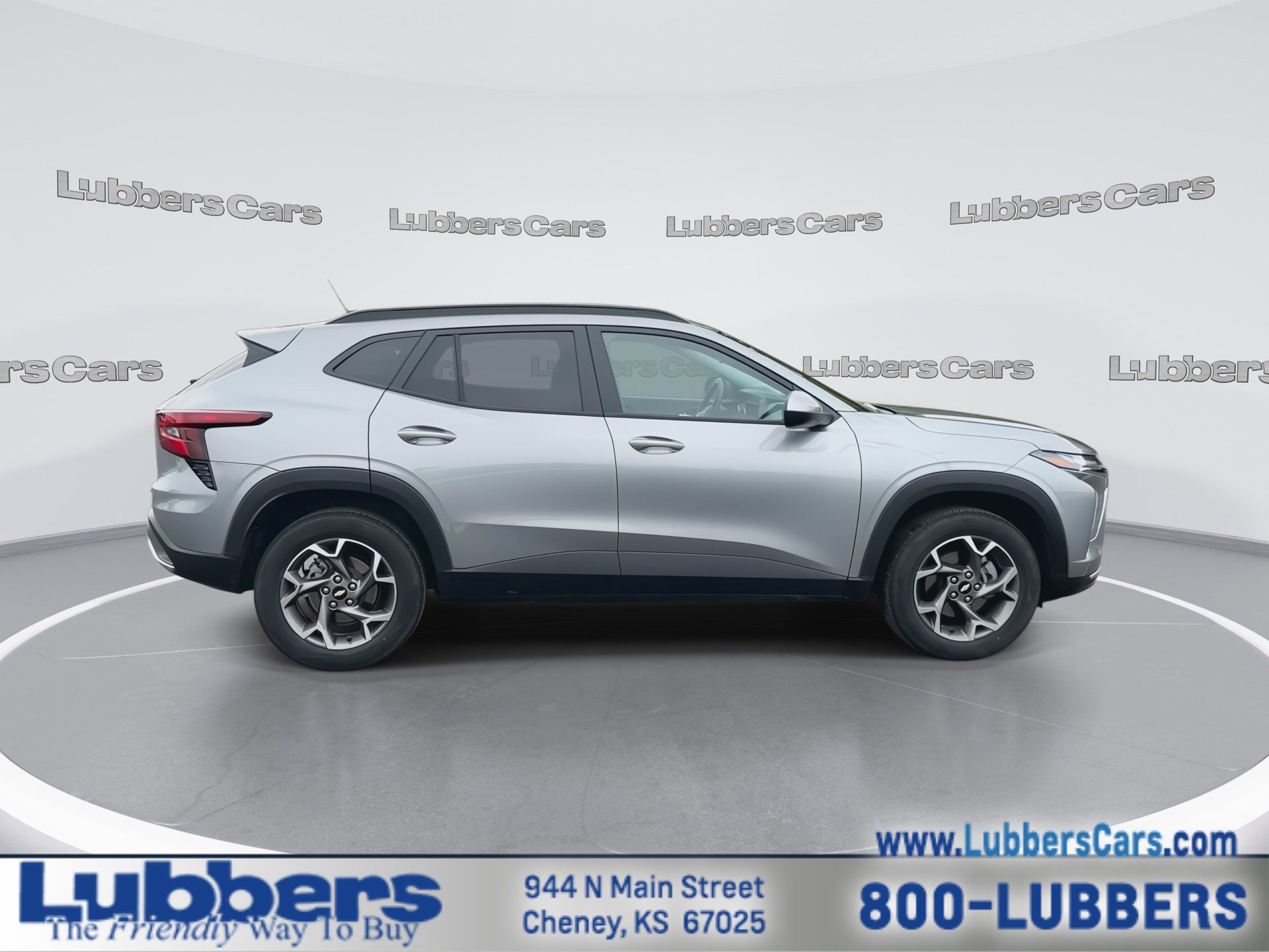 Used 2025 Chevrolet Trax LT w/ LT Convenience Package FWD image 9