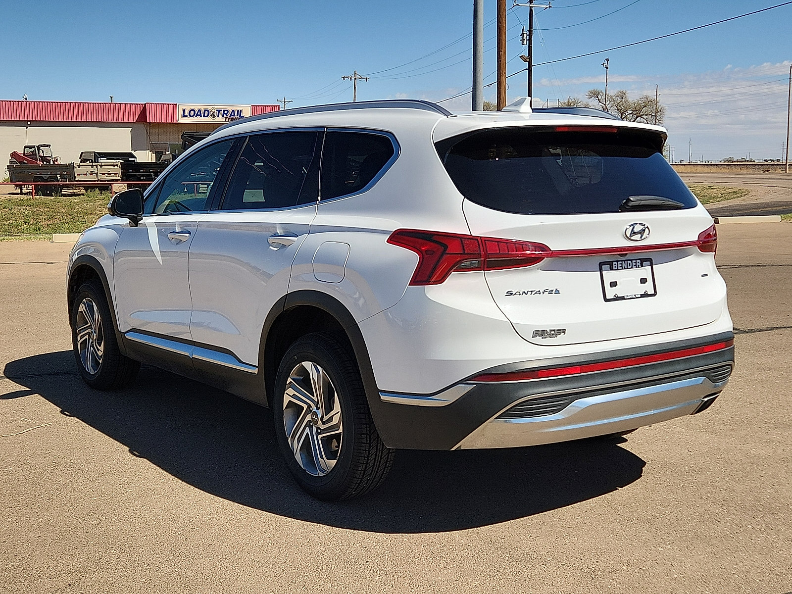 Used 2023 Hyundai Santa Fe SEL w/ Premium Package AWD/4WD image 3