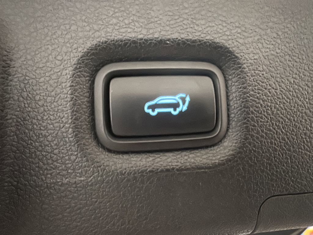 Certified 2022 Hyundai Santa Fe SEL w/ Convenience + Premium Package image 19