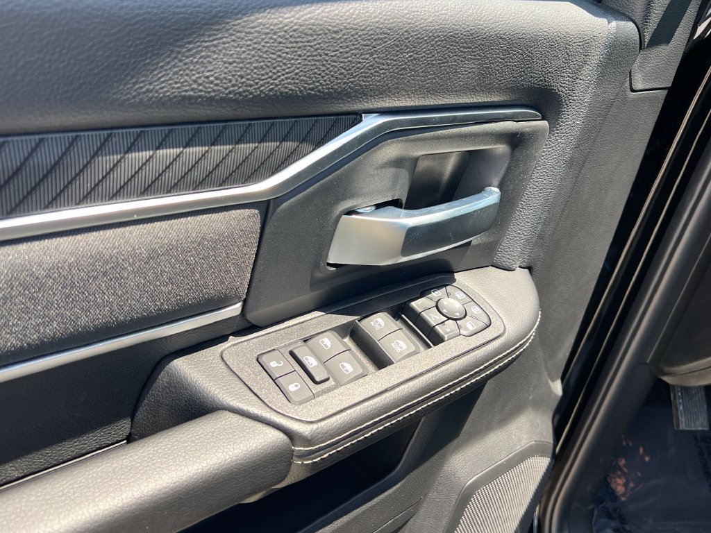 New 2026 RAM 3500 Big Horn AWD/4WD image 21