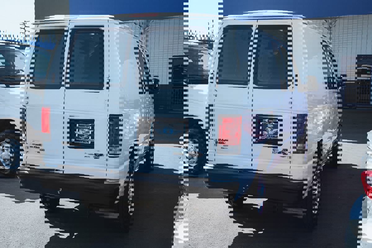 Used 2014 Ford E-150 and Econoline 150 w/ Power Group image 8