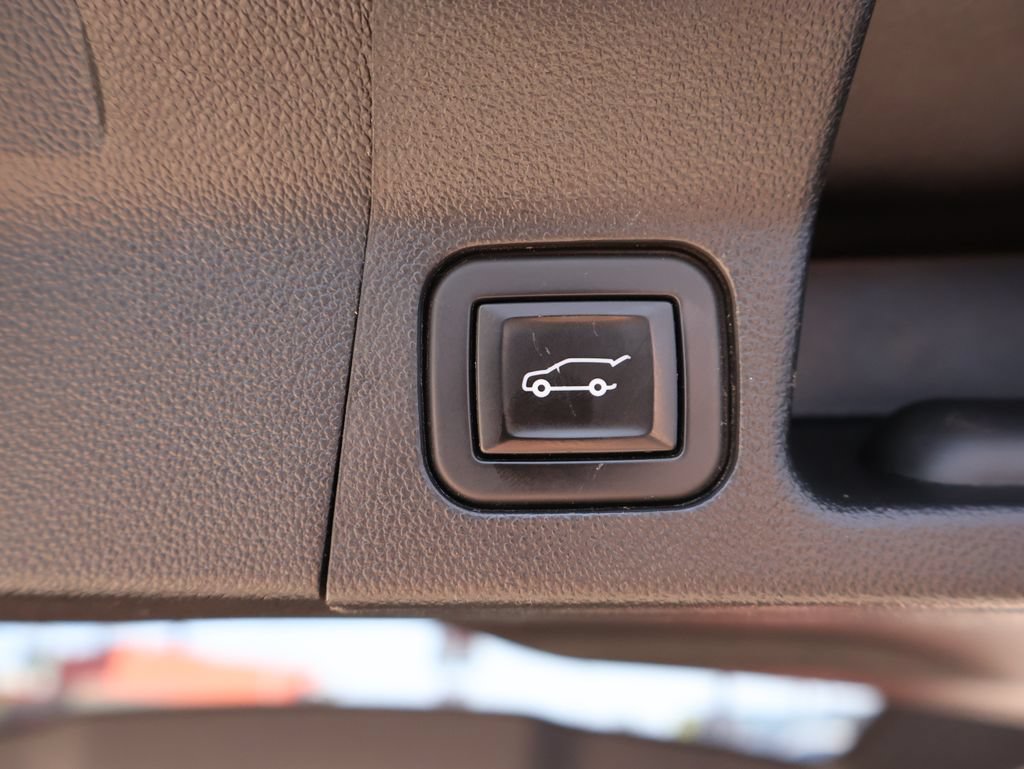 Certified 2023 GMC Acadia SLE w/ Driver Convenience Package AWD/4WD image 17