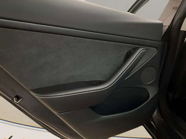 Used 2023 Tesla Model 3 Standard Range image 87