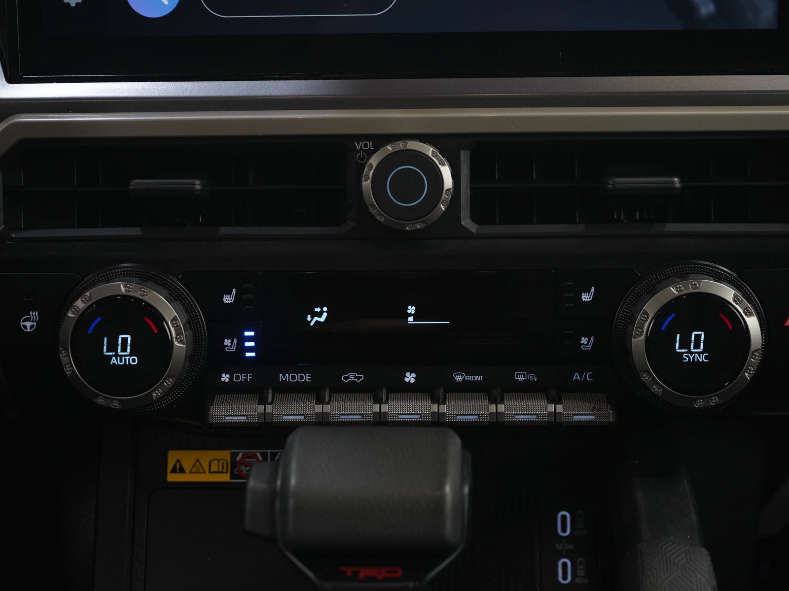Used 2024 Toyota Tacoma TRD Off-Road w/ TRD Off Road Premium Package AWD/4WD image 19