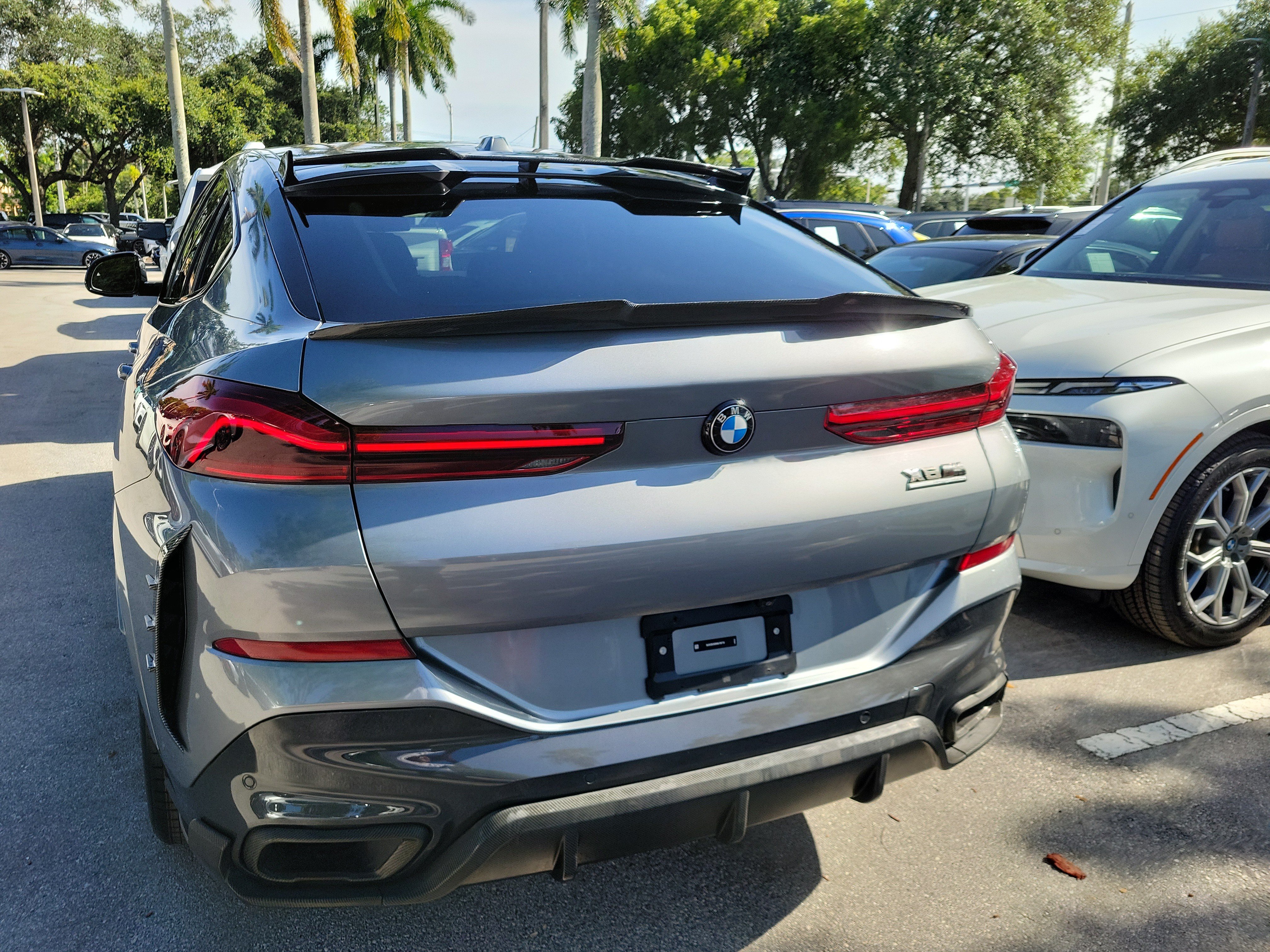 Used 2024 BMW X6 xDrive40i w/ Executive Package AWD/4WD image 3