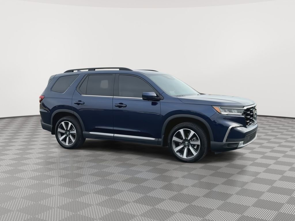 Used 2023 Honda Pilot Elite image 2
