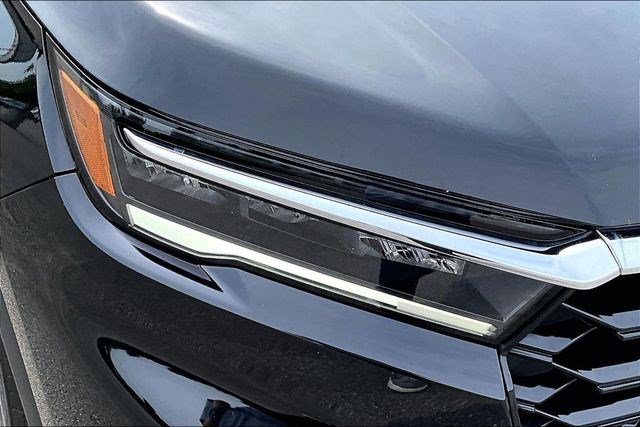 Certified 2025 Honda Pilot Touring image 26